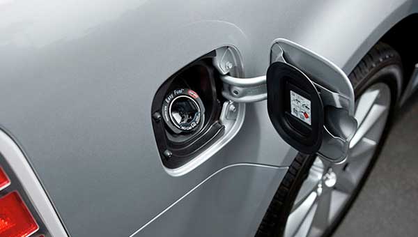 Как удалить воду из бензобака? Признаки и чем опасна