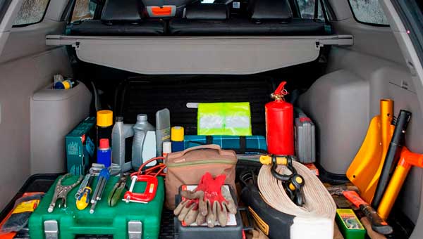 Какие инструменты всегда должны быть в багажнике
