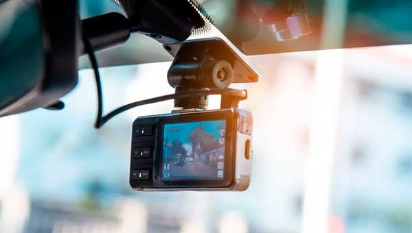Как выбрать автомобильный видеорегистратор